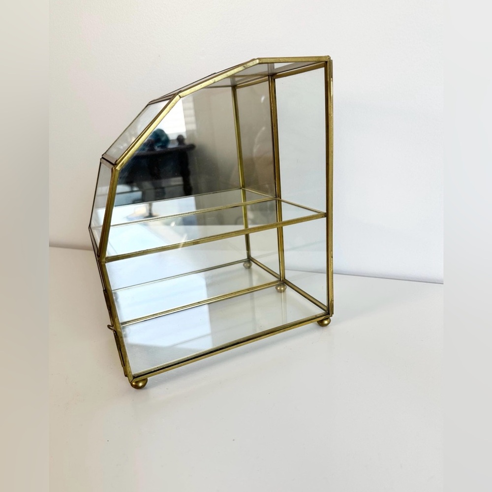 Vintage Left-Angled Quarter-Circle Brass and Glass Curio Display Cabinet - Picture 4 of 9